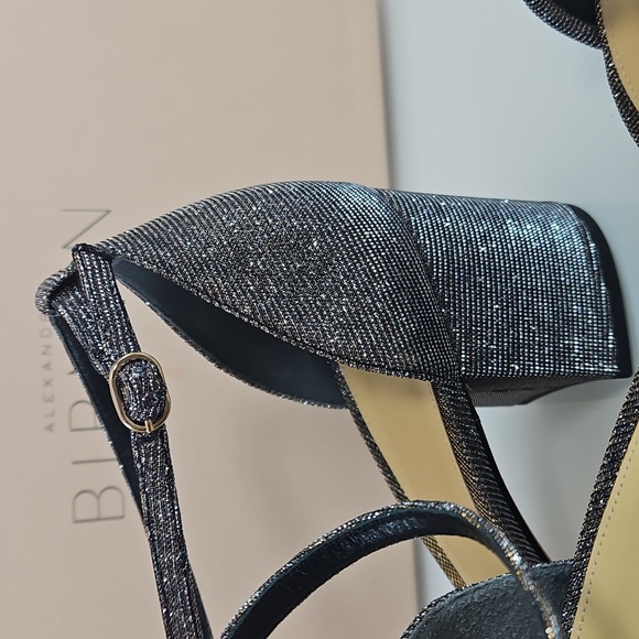 Alexandre Birman Vicky 60 Metallic Block-Heel Sandals - Picture 9 of 16